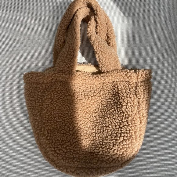 Fluffy bear bag - Picture 4 of 6